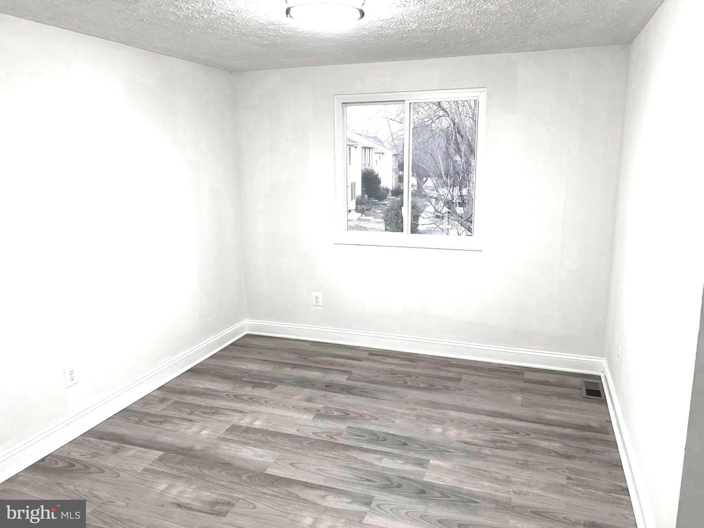 6363 GENERALS CT, CENTREVILLE, Virginia 20121, 3 Bedrooms Bedrooms, ,2 BathroomsBathrooms,Residential,For sale,6363 GENERALS CT,VAFX2282486 MLS # VAFX2282486