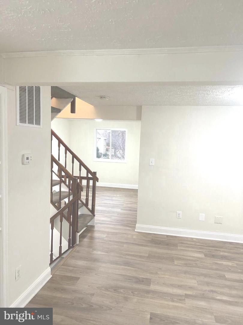 6363 GENERALS CT, CENTREVILLE, Virginia 20121, 3 Bedrooms Bedrooms, ,2 BathroomsBathrooms,Residential,For sale,6363 GENERALS CT,VAFX2282486 MLS # VAFX2282486