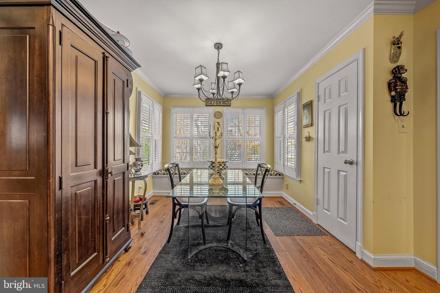 5 CHINN LN, MIDDLEBURG, Virginia 20117, 3 Bedrooms Bedrooms, ,2 BathroomsBathrooms,Residential,For sale,5 CHINN LN,VALO2112436 MLS # VALO2112436