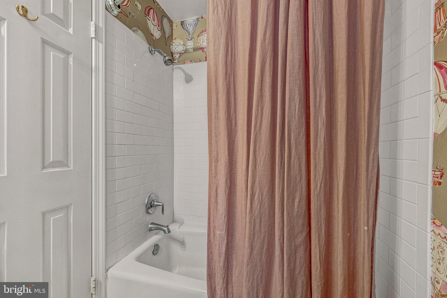 5 CHINN LN, MIDDLEBURG, Virginia 20117, 3 Bedrooms Bedrooms, ,2 BathroomsBathrooms,Residential,For sale,5 CHINN LN,VALO2112436 MLS # VALO2112436