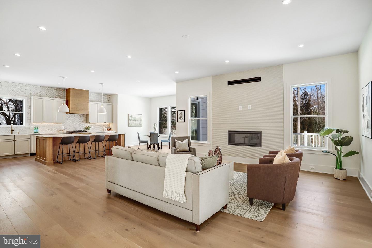 2633 WOOSTER CT, VIENNA, Virginia 22180, 5 Bedrooms Bedrooms, 25 Rooms Rooms,5 BathroomsBathrooms,Residential,For sale,2633 WOOSTER CT,VAFX2282794 MLS # VAFX2282794