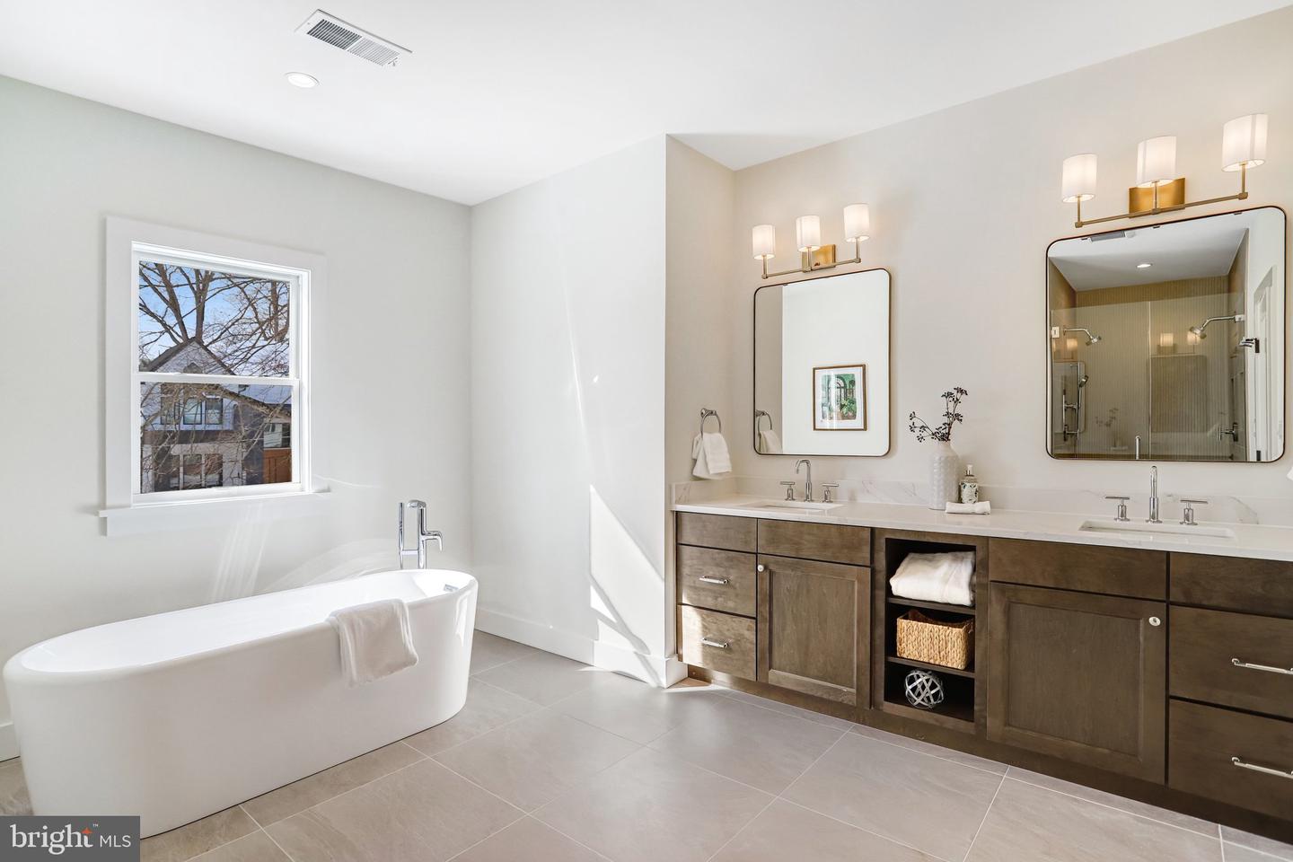 2633 WOOSTER CT, VIENNA, Virginia 22180, 5 Bedrooms Bedrooms, 25 Rooms Rooms,5 BathroomsBathrooms,Residential,For sale,2633 WOOSTER CT,VAFX2282794 MLS # VAFX2282794