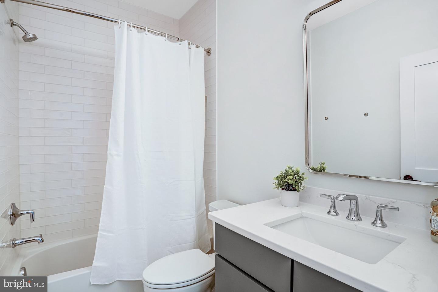 2633 WOOSTER CT, VIENNA, Virginia 22180, 5 Bedrooms Bedrooms, 25 Rooms Rooms,5 BathroomsBathrooms,Residential,For sale,2633 WOOSTER CT,VAFX2282794 MLS # VAFX2282794