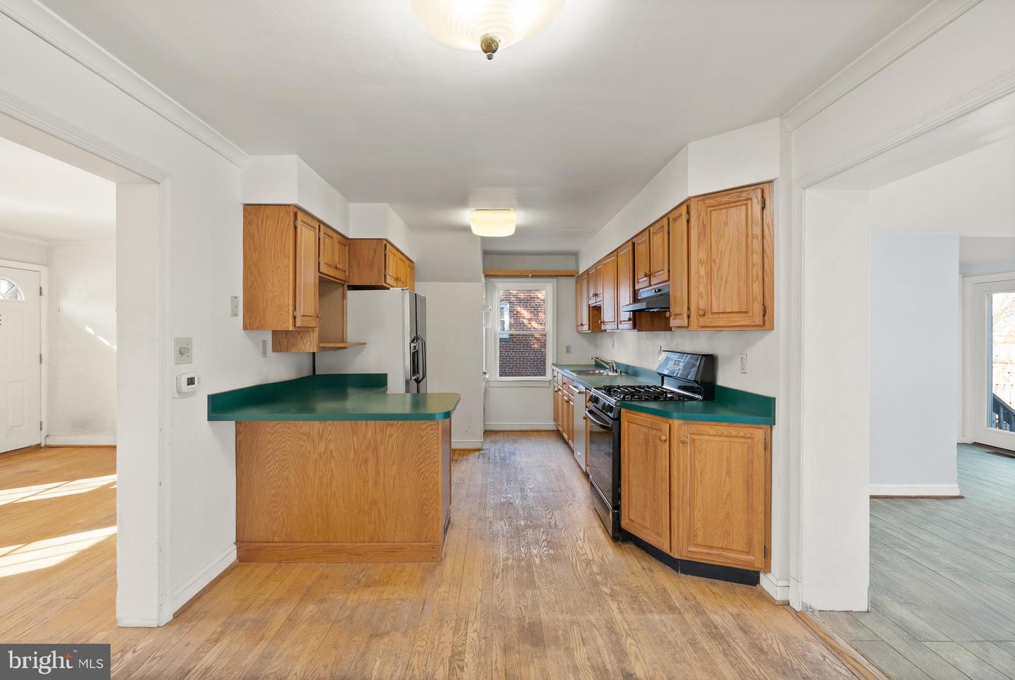 2235 N COLUMBUS ST, ARLINGTON, Virginia 22207, 3 Bedrooms Bedrooms, ,2 BathroomsBathrooms,Residential,For sale,2235 N COLUMBUS ST,VAAR2067258 MLS # VAAR2067258