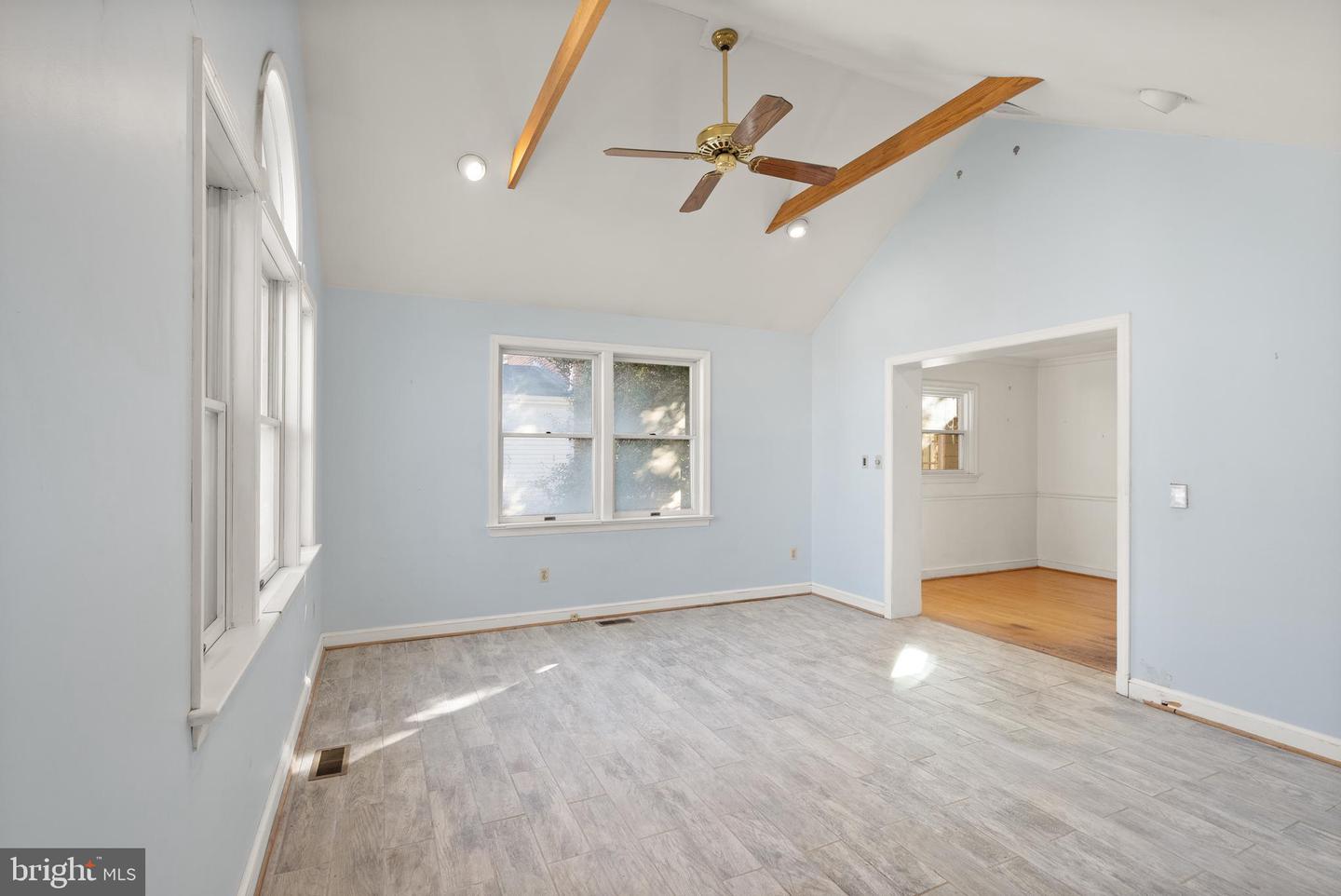 2235 N COLUMBUS ST, ARLINGTON, Virginia 22207, 3 Bedrooms Bedrooms, ,2 BathroomsBathrooms,Residential,For sale,2235 N COLUMBUS ST,VAAR2067258 MLS # VAAR2067258