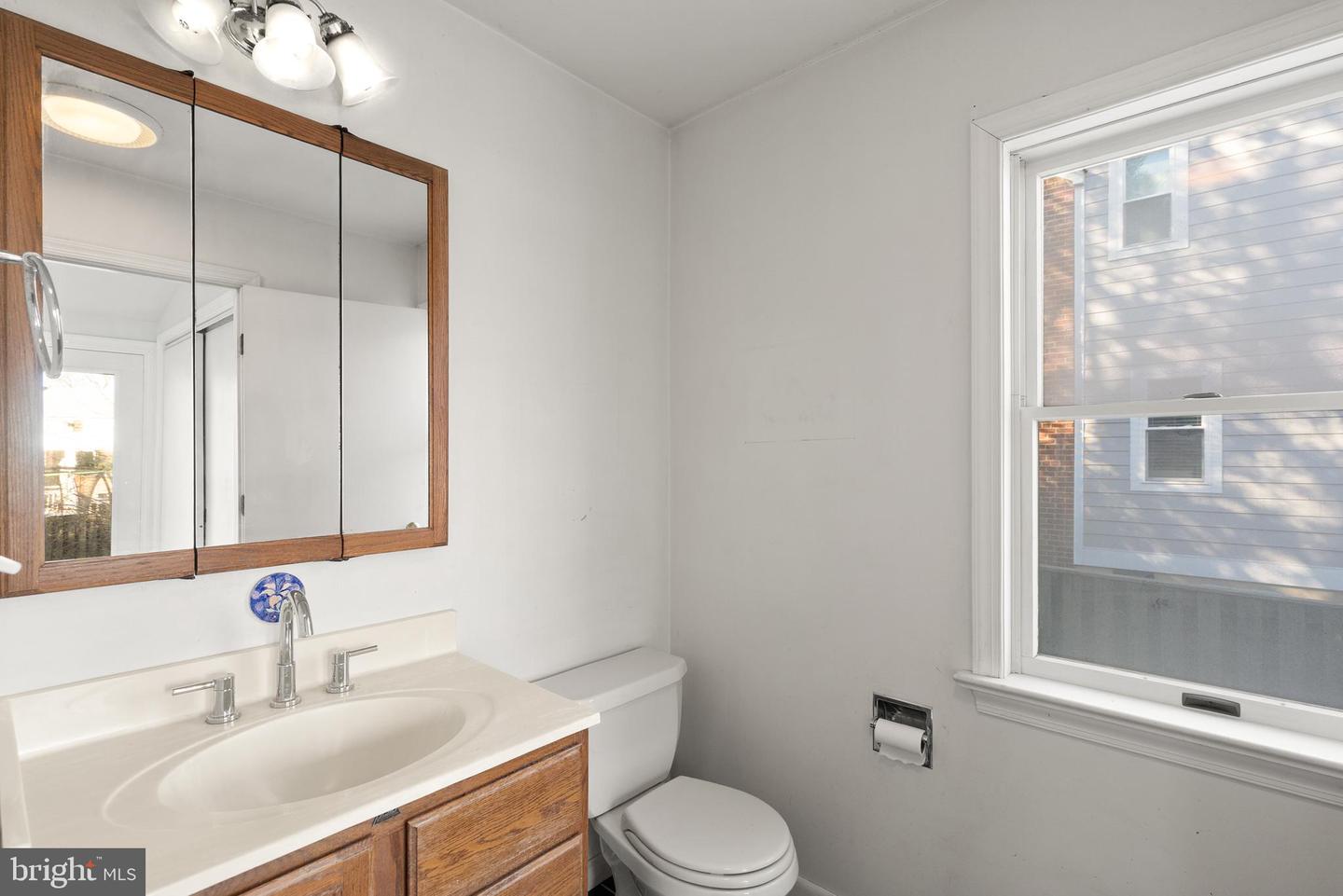 2235 N COLUMBUS ST, ARLINGTON, Virginia 22207, 3 Bedrooms Bedrooms, ,2 BathroomsBathrooms,Residential,For sale,2235 N COLUMBUS ST,VAAR2067258 MLS # VAAR2067258