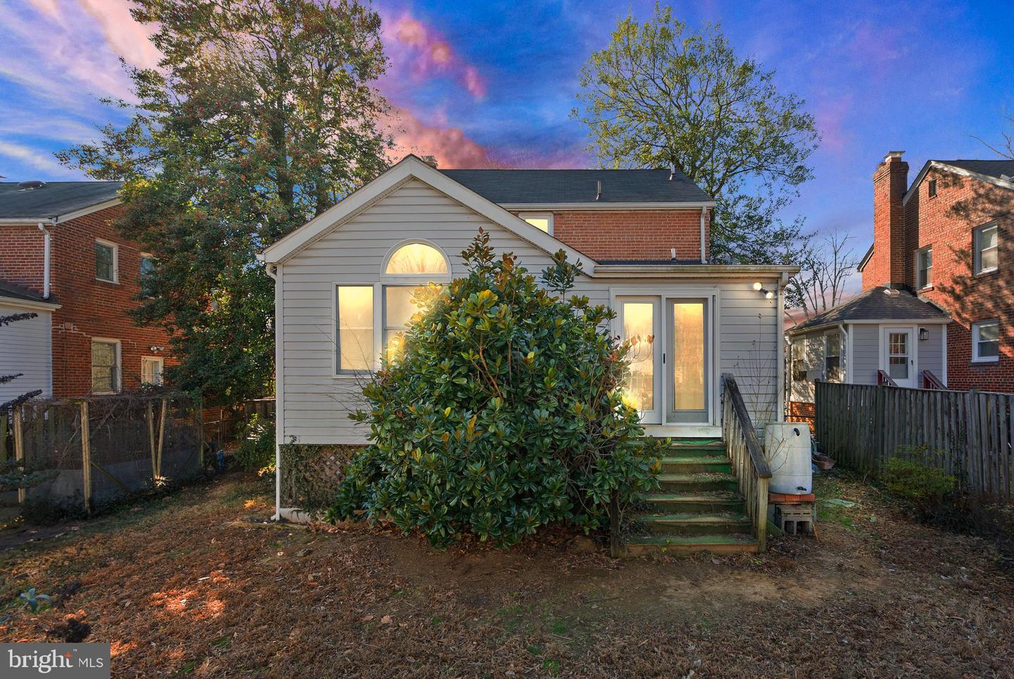 2235 N COLUMBUS ST, ARLINGTON, Virginia 22207, 3 Bedrooms Bedrooms, ,2 BathroomsBathrooms,Residential,For sale,2235 N COLUMBUS ST,VAAR2067258 MLS # VAAR2067258