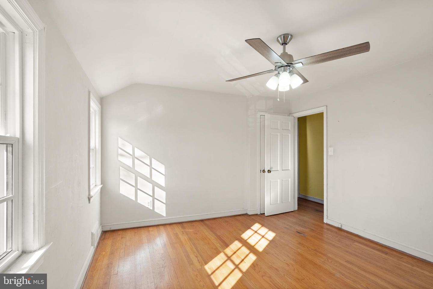 2235 N COLUMBUS ST, ARLINGTON, Virginia 22207, 3 Bedrooms Bedrooms, ,2 BathroomsBathrooms,Residential,For sale,2235 N COLUMBUS ST,VAAR2067258 MLS # VAAR2067258