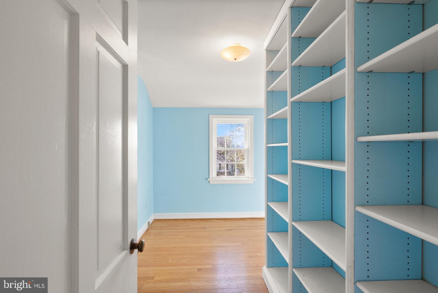 2235 N COLUMBUS ST, ARLINGTON, Virginia 22207, 3 Bedrooms Bedrooms, ,2 BathroomsBathrooms,Residential,For sale,2235 N COLUMBUS ST,VAAR2067258 MLS # VAAR2067258