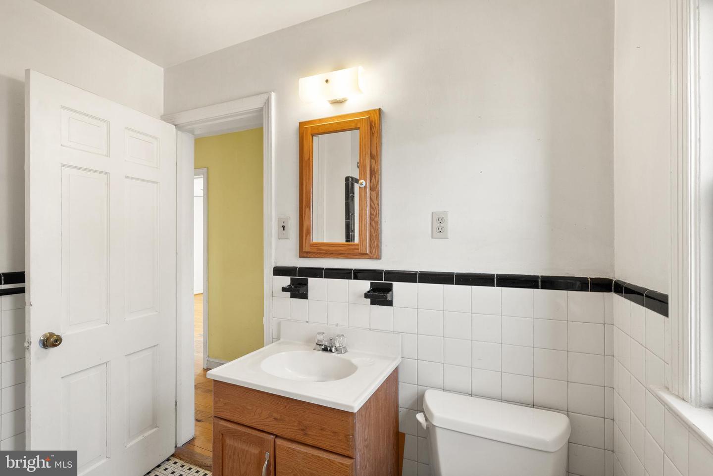 2235 N COLUMBUS ST, ARLINGTON, Virginia 22207, 3 Bedrooms Bedrooms, ,2 BathroomsBathrooms,Residential,For sale,2235 N COLUMBUS ST,VAAR2067258 MLS # VAAR2067258