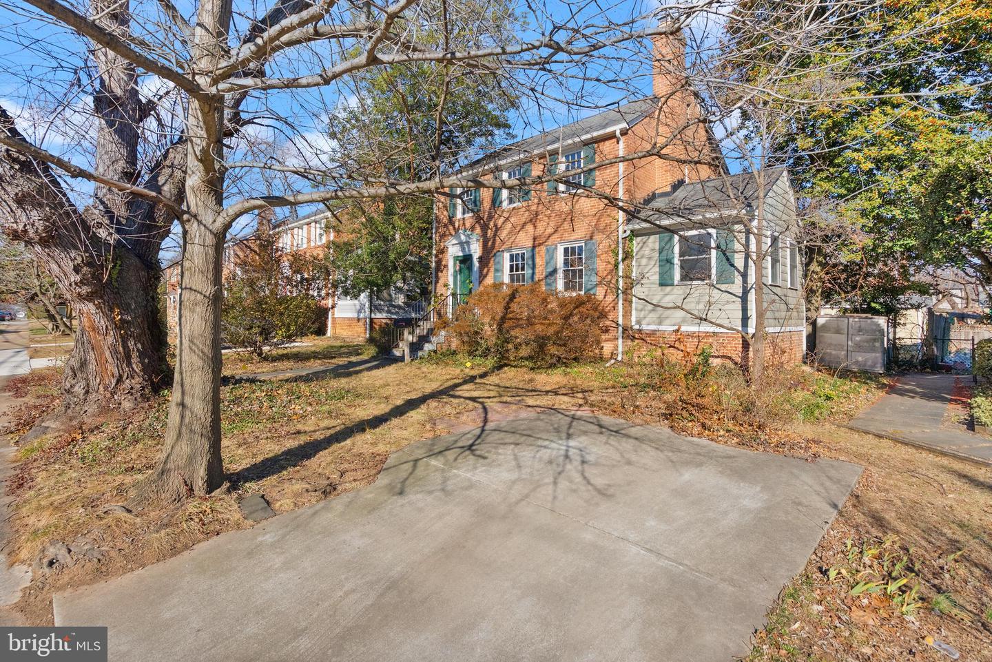 2235 N COLUMBUS ST, ARLINGTON, Virginia 22207, 3 Bedrooms Bedrooms, ,2 BathroomsBathrooms,Residential,For sale,2235 N COLUMBUS ST,VAAR2067258 MLS # VAAR2067258