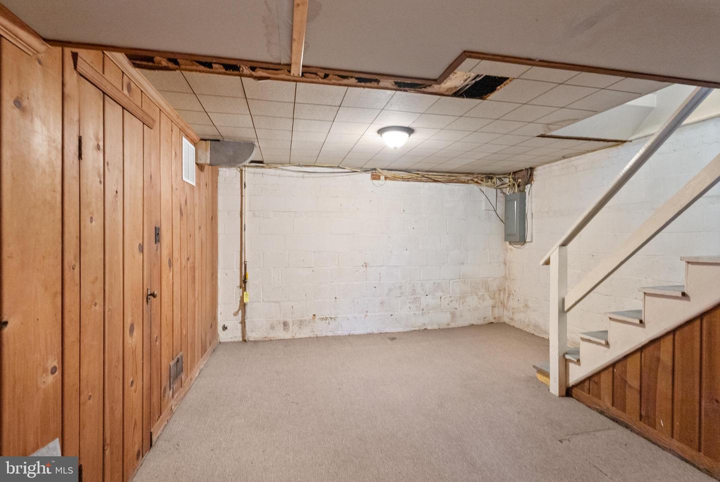 2235 N COLUMBUS ST, ARLINGTON, Virginia 22207, 3 Bedrooms Bedrooms, ,2 BathroomsBathrooms,Residential,For sale,2235 N COLUMBUS ST,VAAR2067258 MLS # VAAR2067258