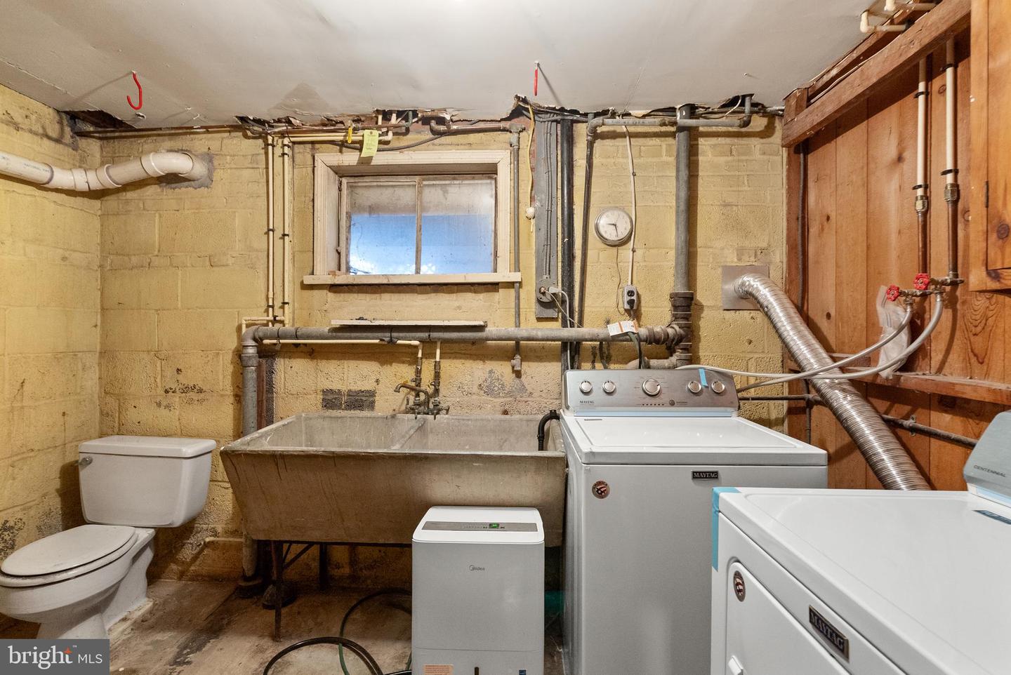 2235 N COLUMBUS ST, ARLINGTON, Virginia 22207, 3 Bedrooms Bedrooms, ,2 BathroomsBathrooms,Residential,For sale,2235 N COLUMBUS ST,VAAR2067258 MLS # VAAR2067258