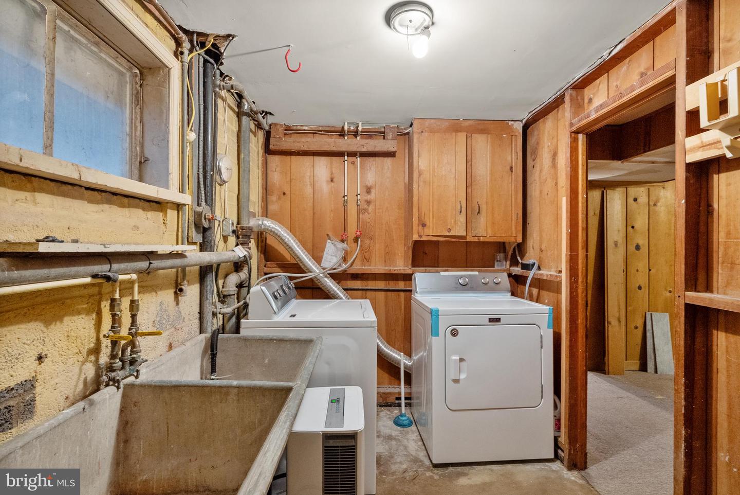 2235 N COLUMBUS ST, ARLINGTON, Virginia 22207, 3 Bedrooms Bedrooms, ,2 BathroomsBathrooms,Residential,For sale,2235 N COLUMBUS ST,VAAR2067258 MLS # VAAR2067258