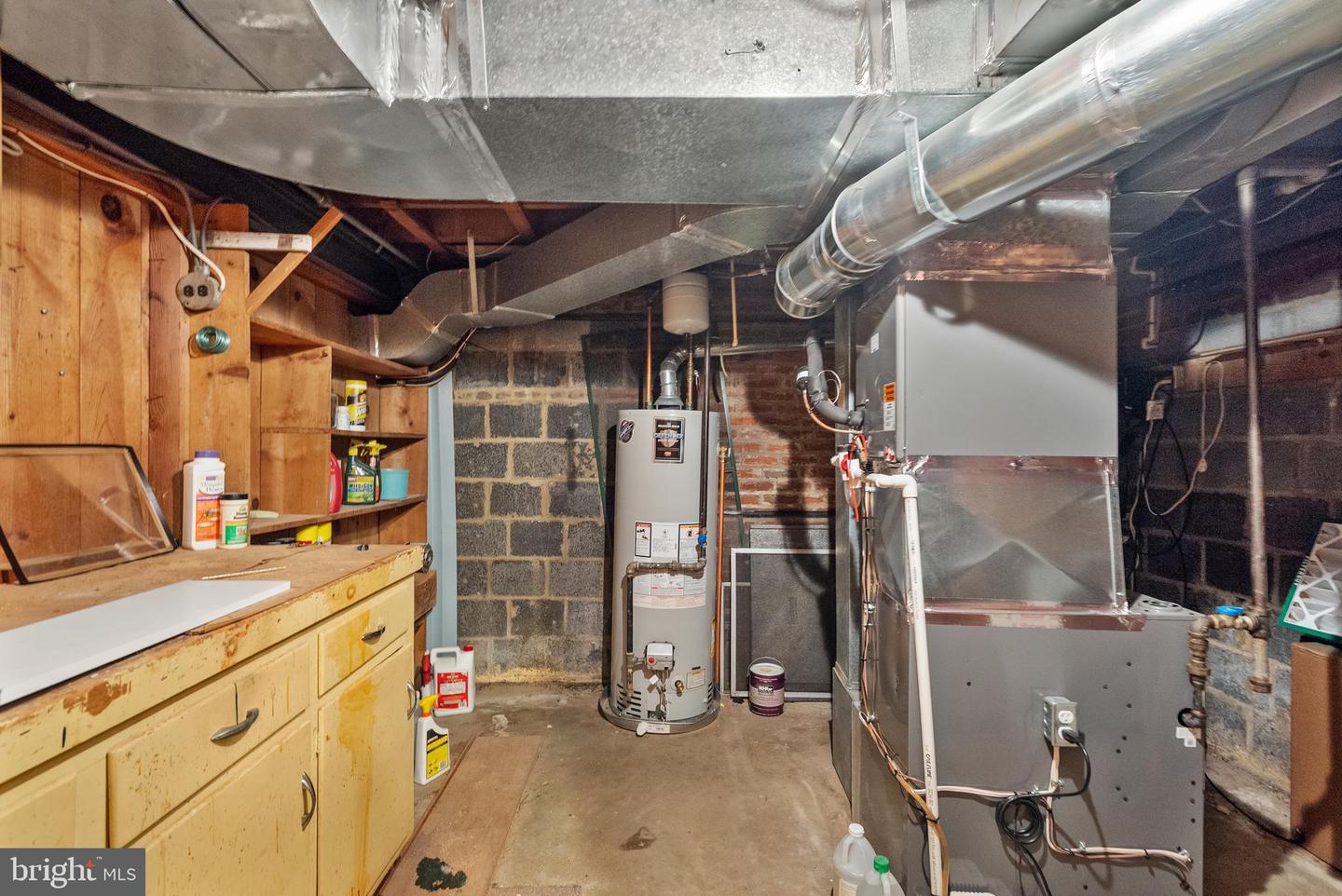 2235 N COLUMBUS ST, ARLINGTON, Virginia 22207, 3 Bedrooms Bedrooms, ,2 BathroomsBathrooms,Residential,For sale,2235 N COLUMBUS ST,VAAR2067258 MLS # VAAR2067258