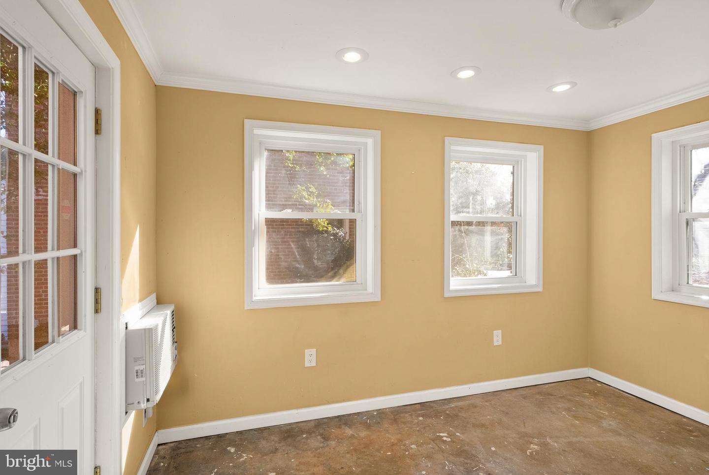 2235 N COLUMBUS ST, ARLINGTON, Virginia 22207, 3 Bedrooms Bedrooms, ,2 BathroomsBathrooms,Residential,For sale,2235 N COLUMBUS ST,VAAR2067258 MLS # VAAR2067258