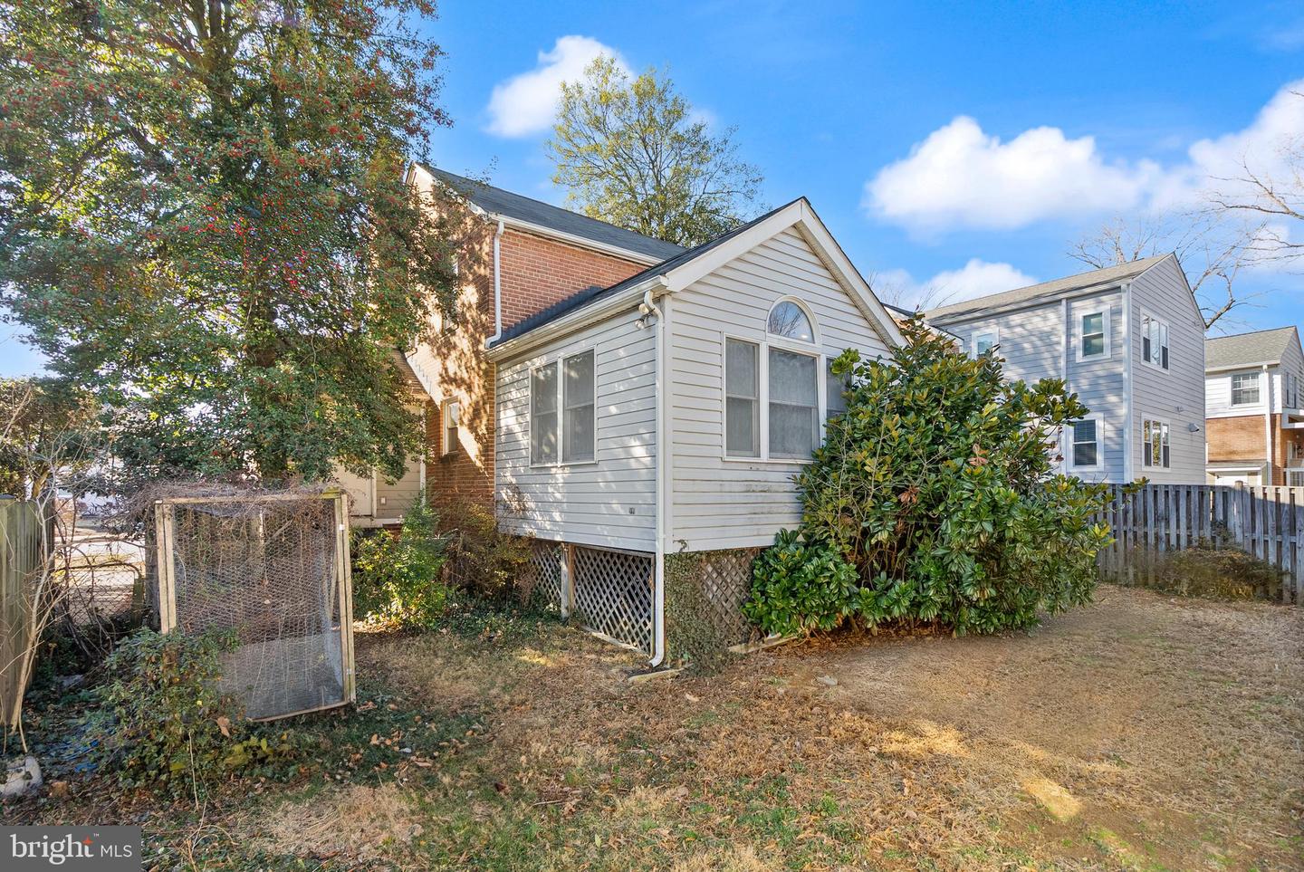 2235 N COLUMBUS ST, ARLINGTON, Virginia 22207, 3 Bedrooms Bedrooms, ,2 BathroomsBathrooms,Residential,For sale,2235 N COLUMBUS ST,VAAR2067258 MLS # VAAR2067258