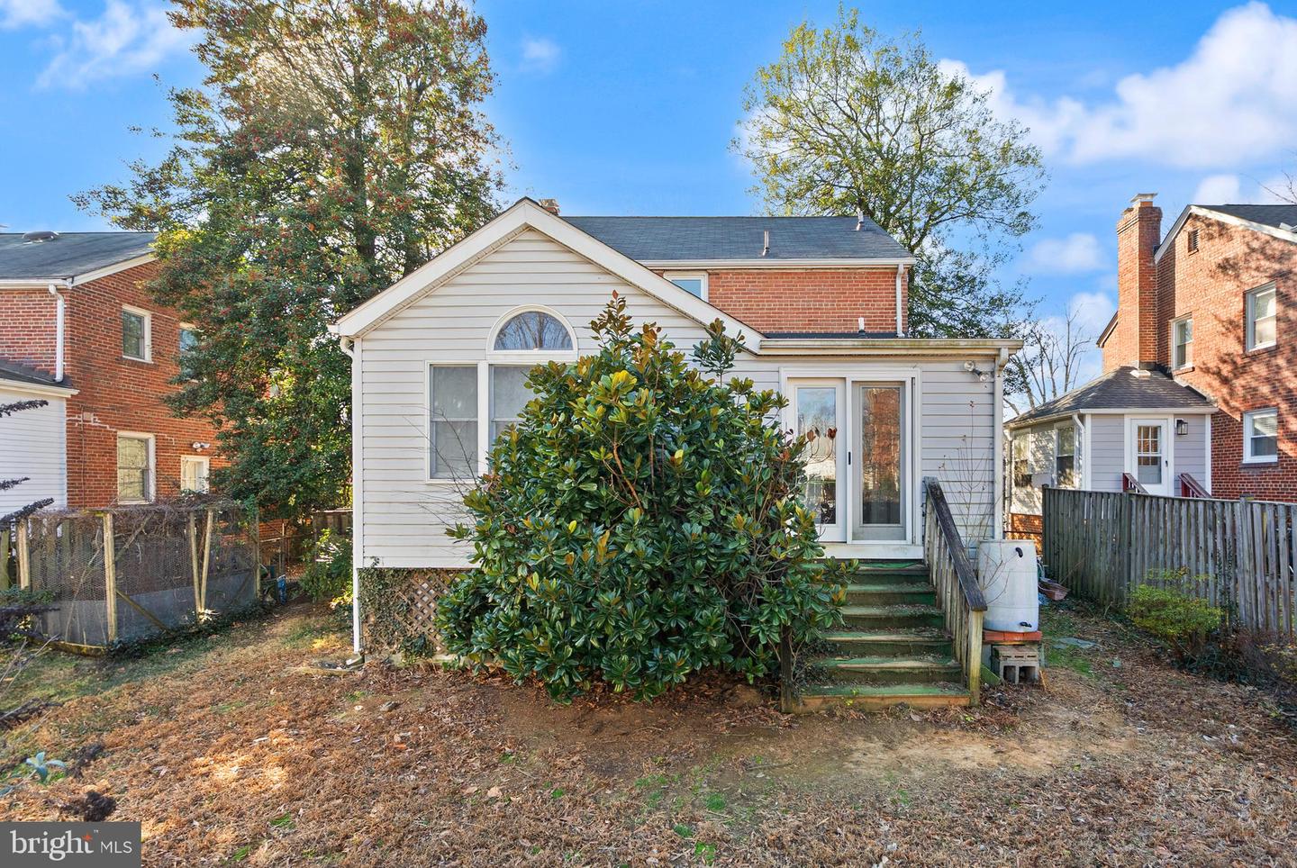 2235 N COLUMBUS ST, ARLINGTON, Virginia 22207, 3 Bedrooms Bedrooms, ,2 BathroomsBathrooms,Residential,For sale,2235 N COLUMBUS ST,VAAR2067258 MLS # VAAR2067258