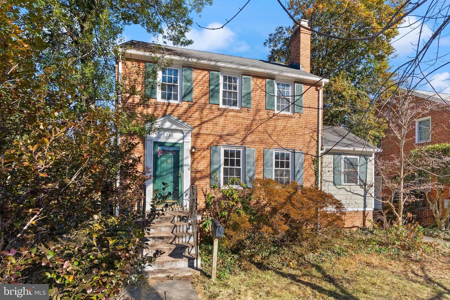 2235 N COLUMBUS ST, ARLINGTON, Virginia 22207, 3 Bedrooms Bedrooms, ,2 BathroomsBathrooms,Residential,For sale,2235 N COLUMBUS ST,VAAR2067258 MLS # VAAR2067258