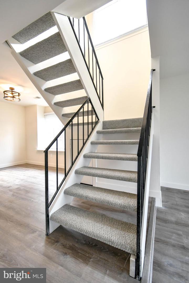 7516 PURDUE CT, MANASSAS, Virginia 20109, 3 Bedrooms Bedrooms, ,2 BathroomsBathrooms,Residential,For sale,7516 PURDUE CT,VAPW2110068 MLS # VAPW2110068