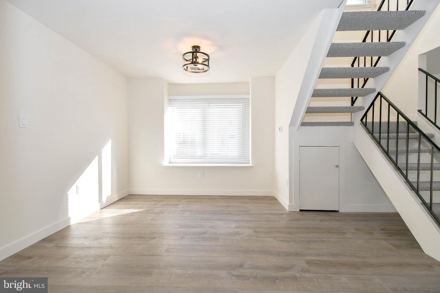 7516 PURDUE CT, MANASSAS, Virginia 20109, 3 Bedrooms Bedrooms, ,2 BathroomsBathrooms,Residential,For sale,7516 PURDUE CT,VAPW2110068 MLS # VAPW2110068