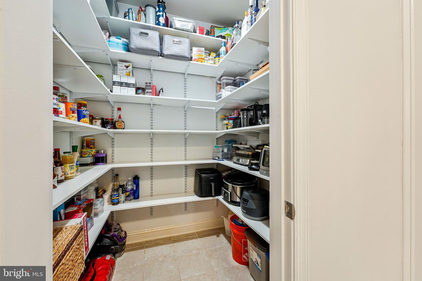 42206 BUNKER WOODS PL, BRAMBLETON, Virginia 20148, 5 Bedrooms Bedrooms, ,4 BathroomsBathrooms,Residential,For sale,42206 BUNKER WOODS PL,VALO2113508 MLS # VALO2113508