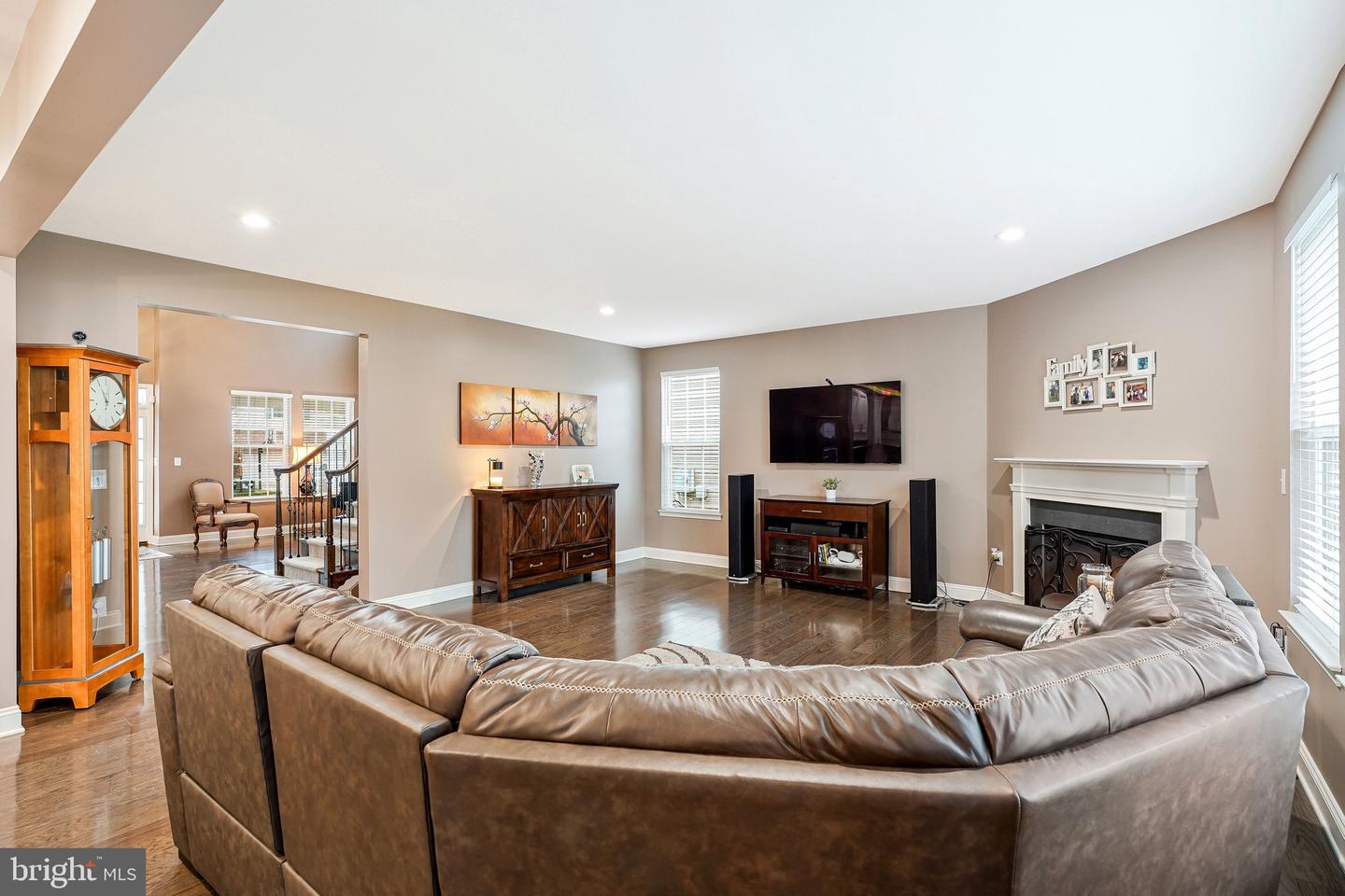 42206 BUNKER WOODS PL, BRAMBLETON, Virginia 20148, 5 Bedrooms Bedrooms, ,4 BathroomsBathrooms,Residential,For sale,42206 BUNKER WOODS PL,VALO2113508 MLS # VALO2113508