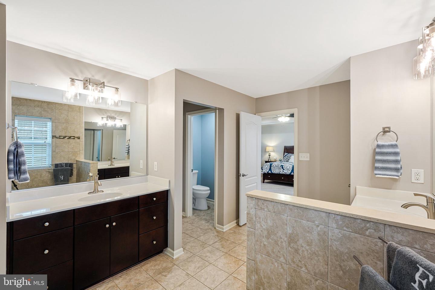 42206 BUNKER WOODS PL, BRAMBLETON, Virginia 20148, 5 Bedrooms Bedrooms, ,4 BathroomsBathrooms,Residential,For sale,42206 BUNKER WOODS PL,VALO2113508 MLS # VALO2113508