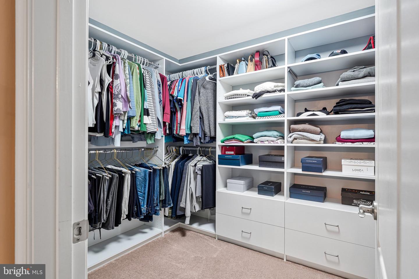 42206 BUNKER WOODS PL, BRAMBLETON, Virginia 20148, 5 Bedrooms Bedrooms, ,4 BathroomsBathrooms,Residential,For sale,42206 BUNKER WOODS PL,VALO2113508 MLS # VALO2113508