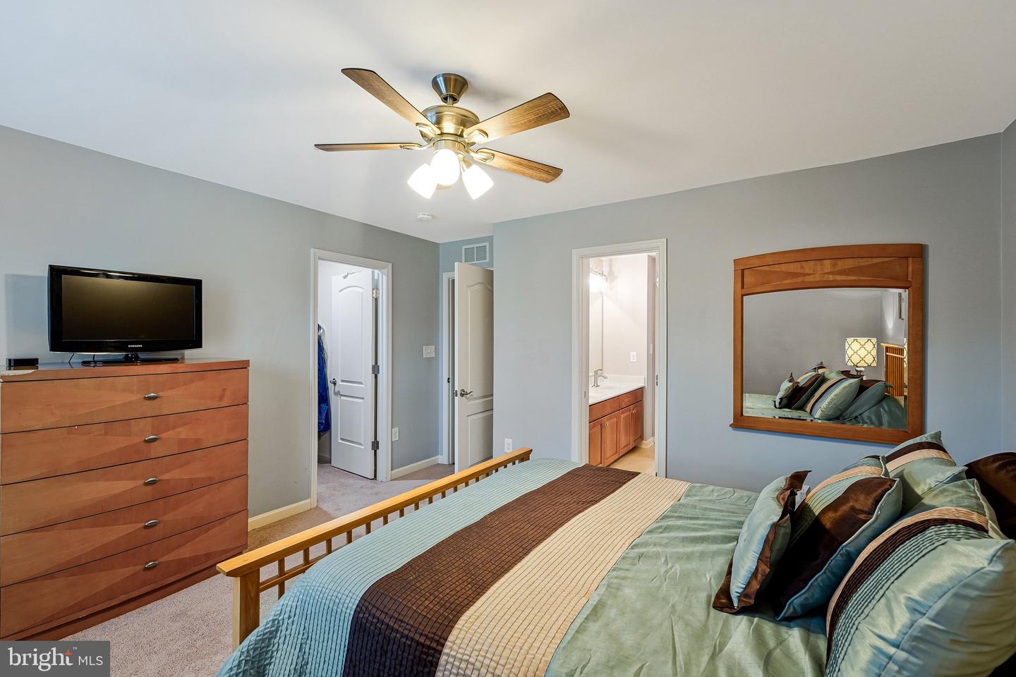 42206 BUNKER WOODS PL, BRAMBLETON, Virginia 20148, 5 Bedrooms Bedrooms, ,4 BathroomsBathrooms,Residential,For sale,42206 BUNKER WOODS PL,VALO2113508 MLS # VALO2113508