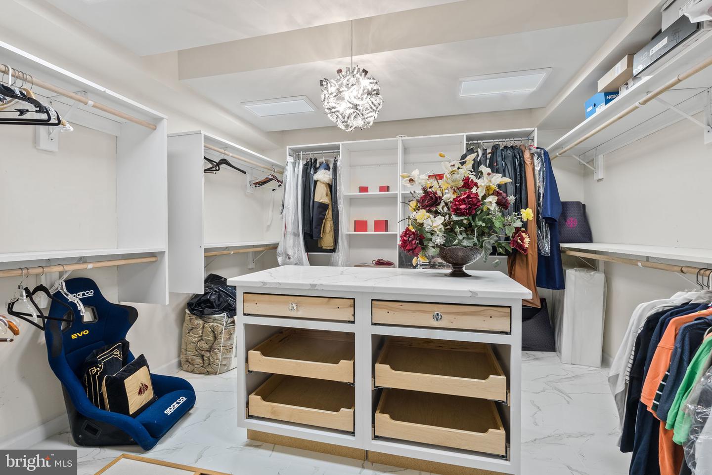 9005 SOUTHWICK ST, FAIRFAX, Virginia 22031, 4 Bedrooms Bedrooms, ,4 BathroomsBathrooms,Residential,For sale,9005 SOUTHWICK ST,VAFX2285568 MLS # VAFX2285568