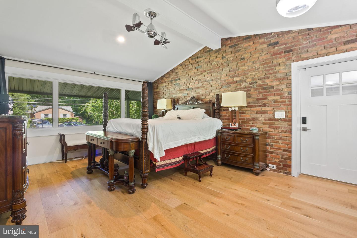 9005 SOUTHWICK ST, FAIRFAX, Virginia 22031, 4 Bedrooms Bedrooms, ,4 BathroomsBathrooms,Residential,For sale,9005 SOUTHWICK ST,VAFX2285568 MLS # VAFX2285568