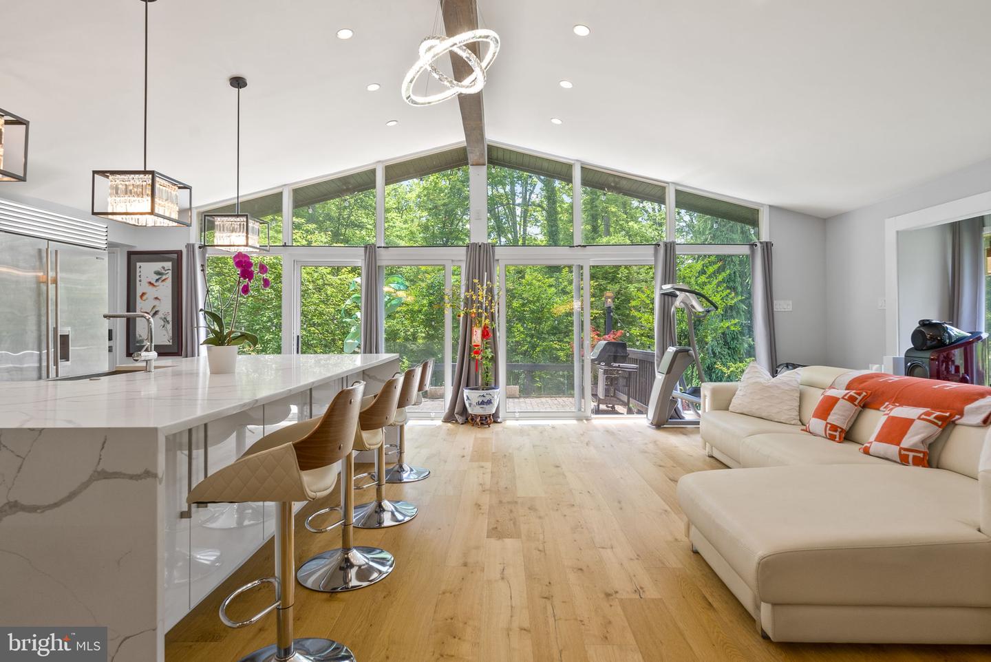 9005 SOUTHWICK ST, FAIRFAX, Virginia 22031, 4 Bedrooms Bedrooms, ,4 BathroomsBathrooms,Residential,For sale,9005 SOUTHWICK ST,VAFX2285568 MLS # VAFX2285568