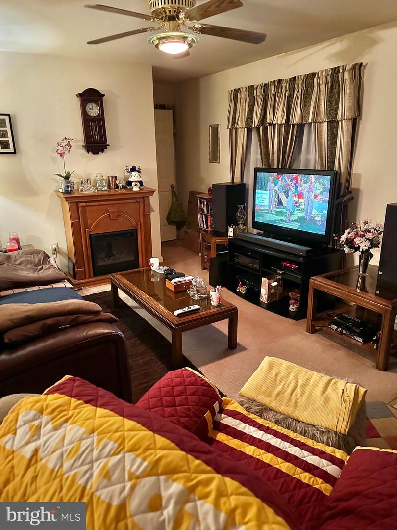 13319 W CATHARPIN RD, SPOTSYLVANIA, Virginia 22553, 2 Bedrooms Bedrooms, ,1 BathroomBathrooms,Residential,For sale,13319 W CATHARPIN RD,VASP2038648 MLS # VASP2038648