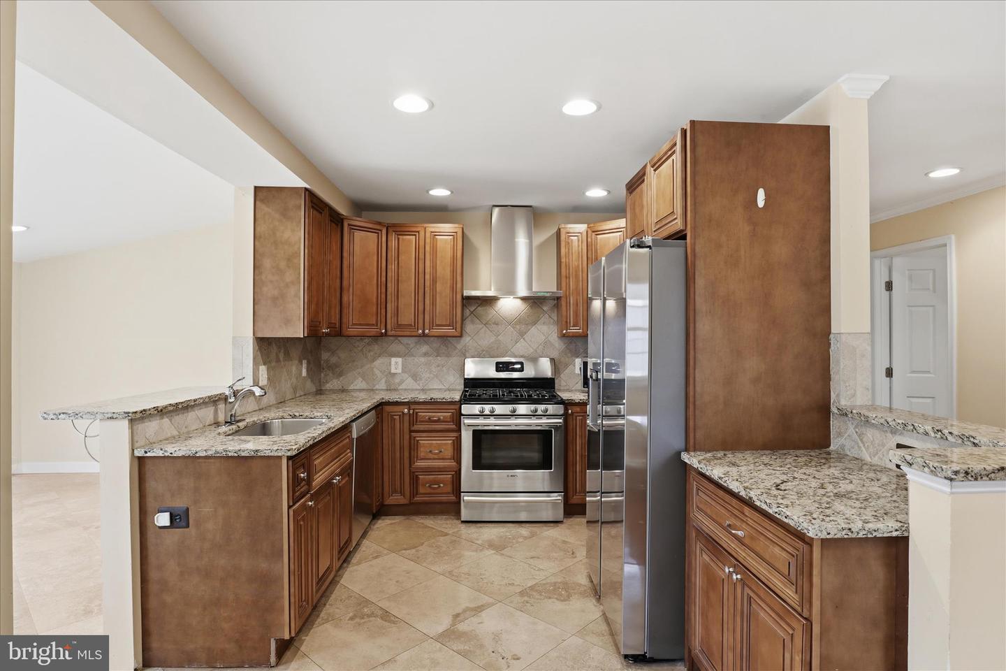 7416 SPORTSMAN DR, FALLS CHURCH, Virginia 22043, 3 Bedrooms Bedrooms, ,3 BathroomsBathrooms,Residential,For sale,7416 SPORTSMAN DR,VAFX2285816 MLS # VAFX2285816