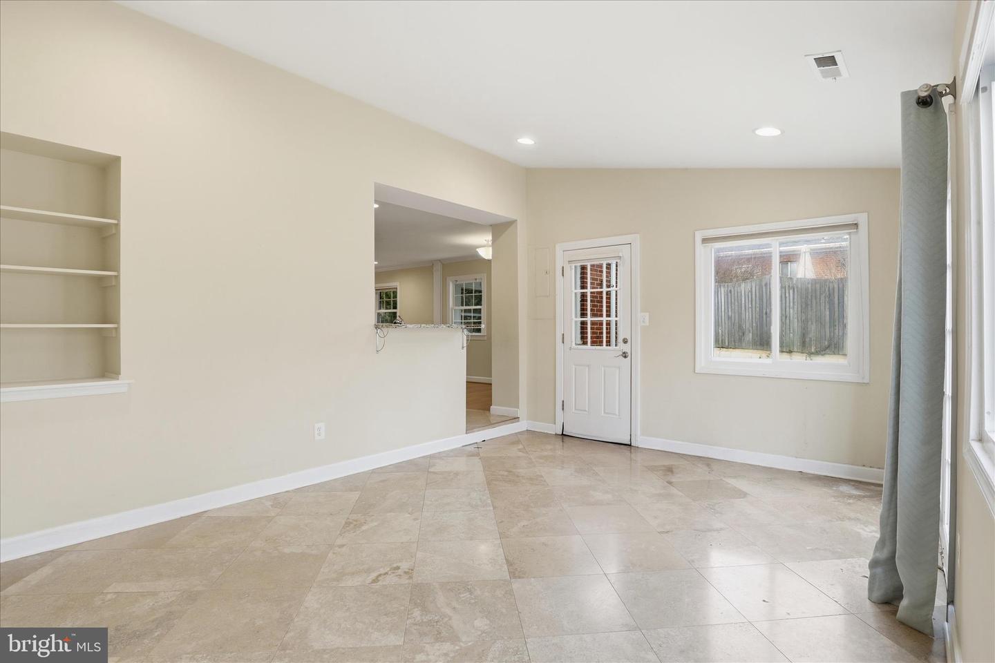 7416 SPORTSMAN DR, FALLS CHURCH, Virginia 22043, 3 Bedrooms Bedrooms, ,3 BathroomsBathrooms,Residential,For sale,7416 SPORTSMAN DR,VAFX2285816 MLS # VAFX2285816