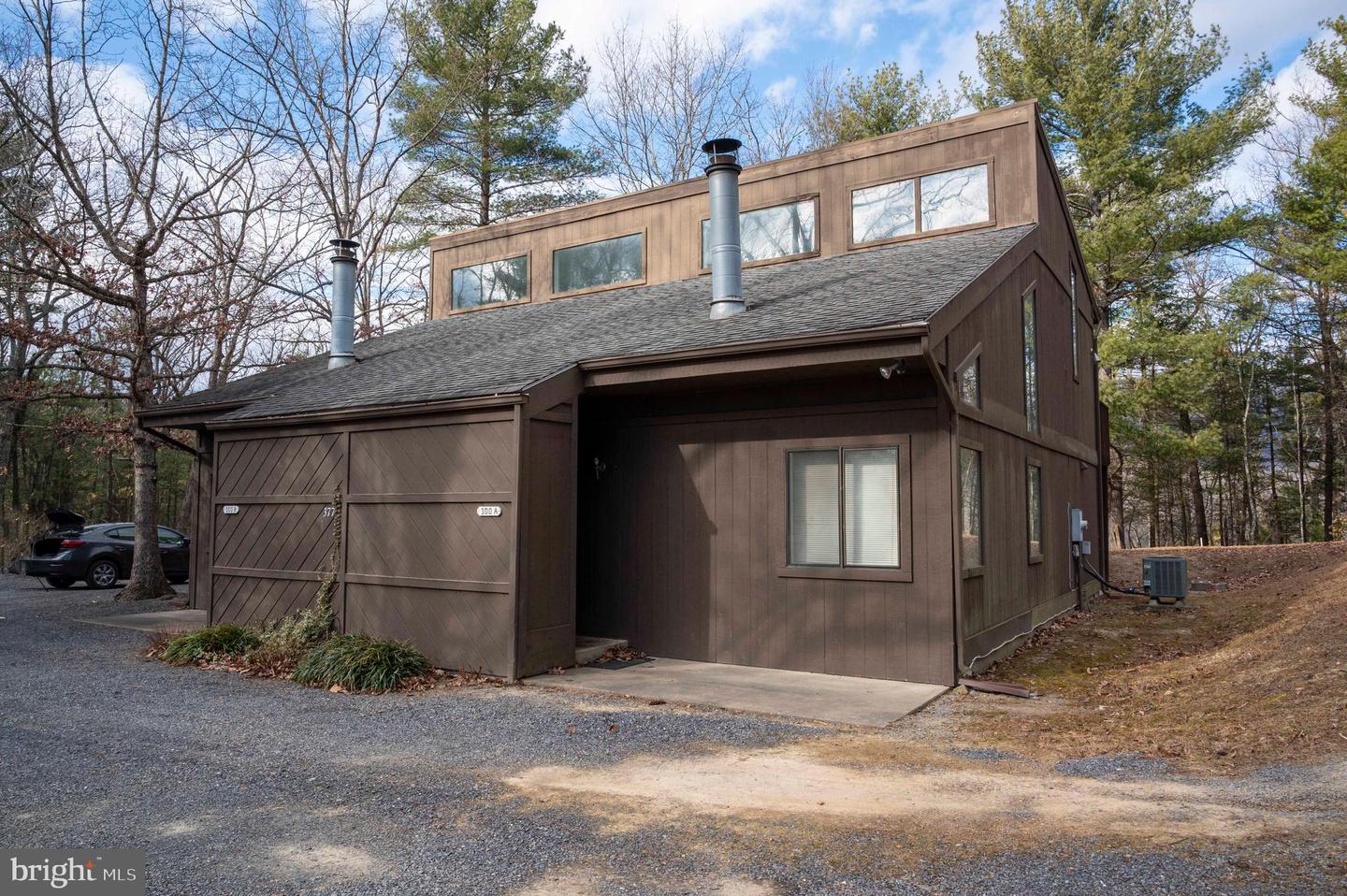 377 SPITZ #100 A&B, BASYE, Virginia 22810, 4 Bedrooms Bedrooms, 10 Rooms Rooms,4 BathroomsBathrooms,Residential,For sale,377 SPITZ #100 A&B,VASH2013396 MLS # VASH2013396