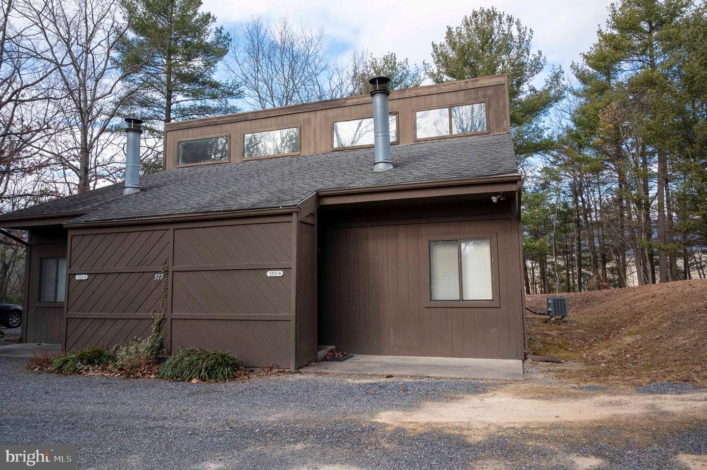 377 SPITZ #100 A&B, BASYE, Virginia 22810, 4 Bedrooms Bedrooms, 10 Rooms Rooms,4 BathroomsBathrooms,Residential,For sale,377 SPITZ #100 A&B,VASH2013396 MLS # VASH2013396