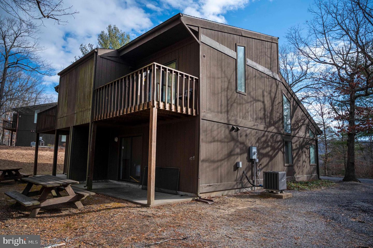 377 SPITZ #100 A&B, BASYE, Virginia 22810, 4 Bedrooms Bedrooms, 10 Rooms Rooms,4 BathroomsBathrooms,Residential,For sale,377 SPITZ #100 A&B,VASH2013396 MLS # VASH2013396