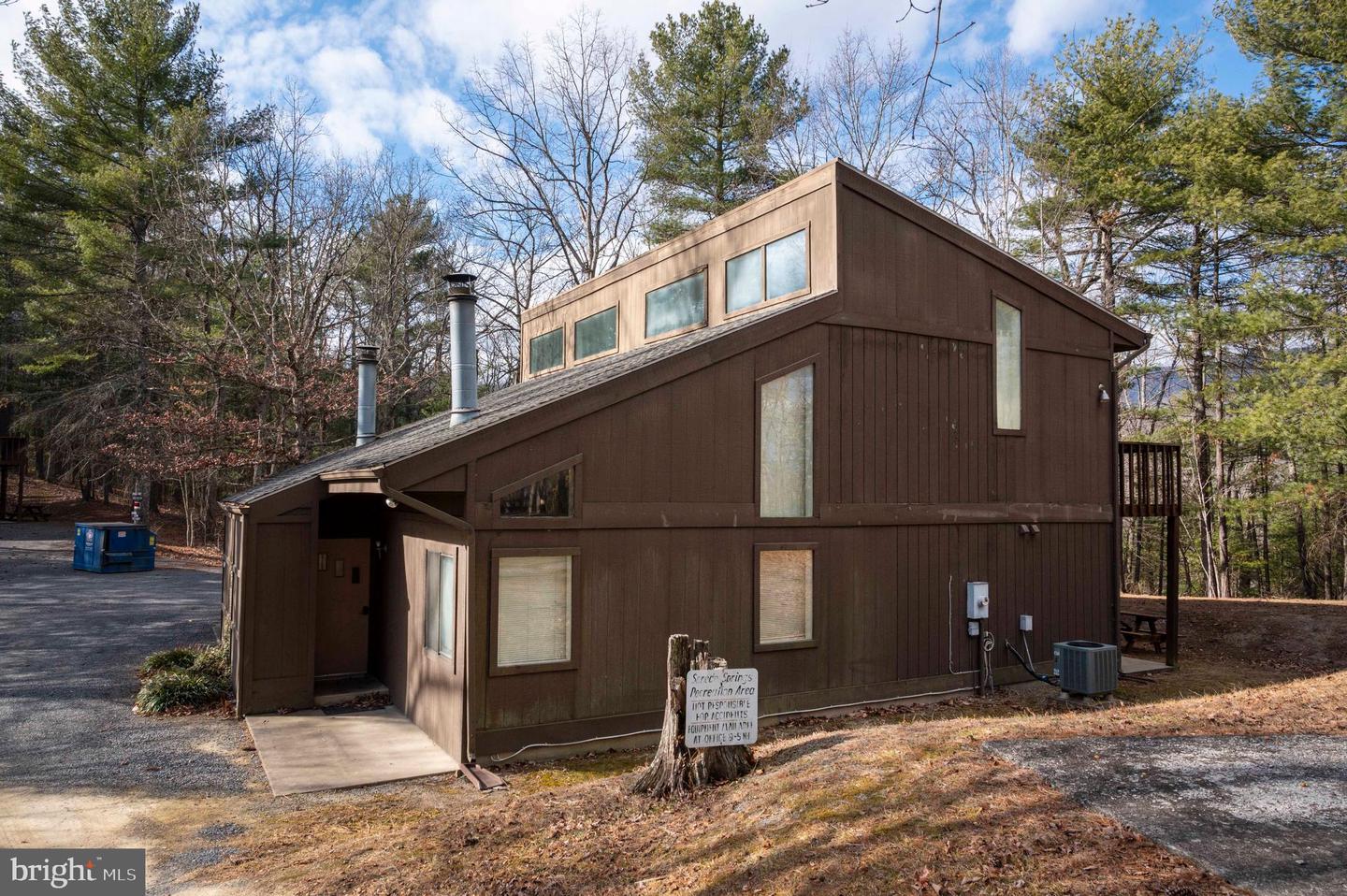 377 SPITZ #100 A&B, BASYE, Virginia 22810, 4 Bedrooms Bedrooms, 10 Rooms Rooms,4 BathroomsBathrooms,Residential,For sale,377 SPITZ #100 A&B,VASH2013396 MLS # VASH2013396