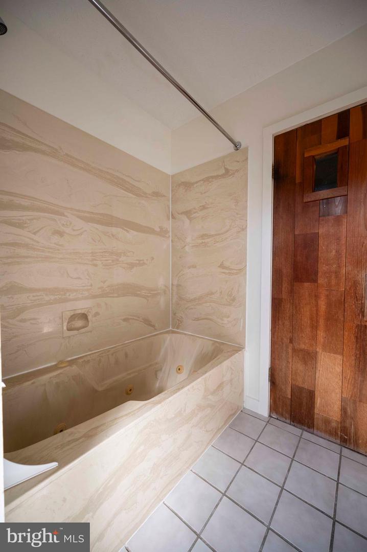 377 SPITZ #100 A&B, BASYE, Virginia 22810, 4 Bedrooms Bedrooms, 10 Rooms Rooms,4 BathroomsBathrooms,Residential,For sale,377 SPITZ #100 A&B,VASH2013396 MLS # VASH2013396