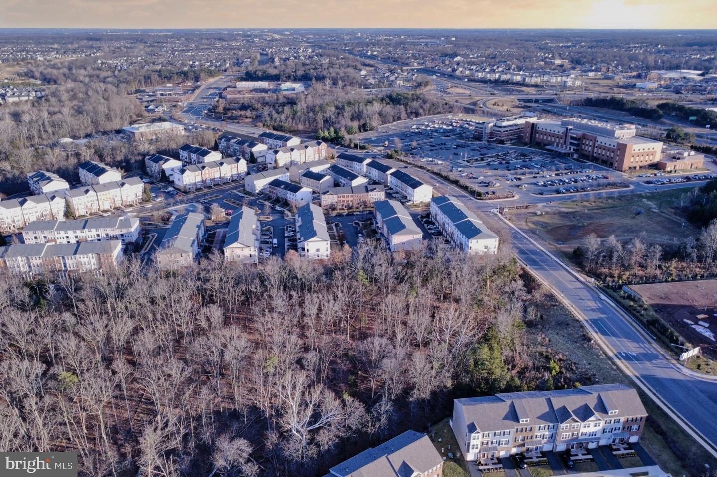 15309 LINVILLE CREEK DR, HAYMARKET, Virginia 20169, 4 Bedrooms Bedrooms, 14 Rooms Rooms,3 BathroomsBathrooms,Residential,For sale,15309 LINVILLE CREEK DR,VAPW2110762 MLS # VAPW2110762