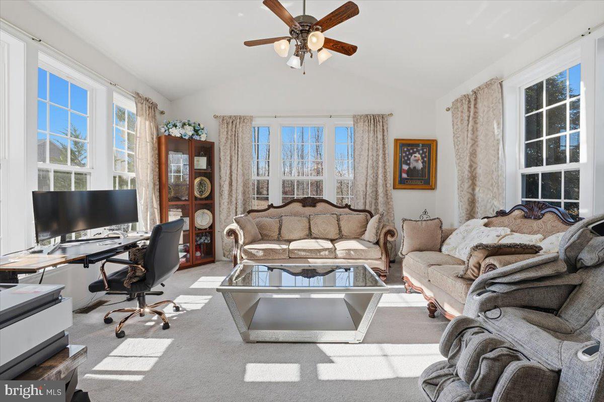 11 SWEET WILLIAM DR, STAFFORD, Virginia 22554, 6 Bedrooms Bedrooms, ,5 BathroomsBathrooms,Residential,For sale,11 SWEET WILLIAM DR,VAST2045346 MLS # VAST2045346