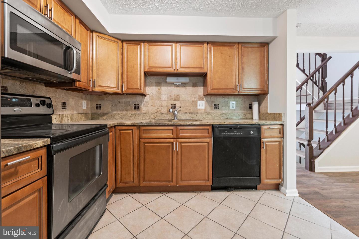 3618 WHARF LN, TRIANGLE, Virginia 22172, 3 Bedrooms Bedrooms, ,2 BathroomsBathrooms,Residential,For sale,3618 WHARF LN,VAPW2110788 MLS # VAPW2110788