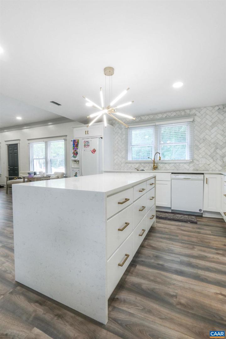 3331 S CONSTITUTION RTE, DILLWYN, Virginia 23936, 3 Bedrooms Bedrooms, ,2 BathroomsBathrooms,Residential,For sale,3331 S CONSTITUTION RTE,672594 MLS # 672594