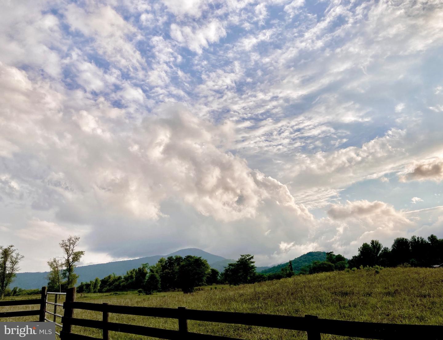 521 DEARING RD, HUNTLY, Virginia 22640, 3 Bedrooms Bedrooms, ,3 BathroomsBathrooms,Residential,For sale,521 DEARING RD,VARP2002270 MLS # VARP2002270