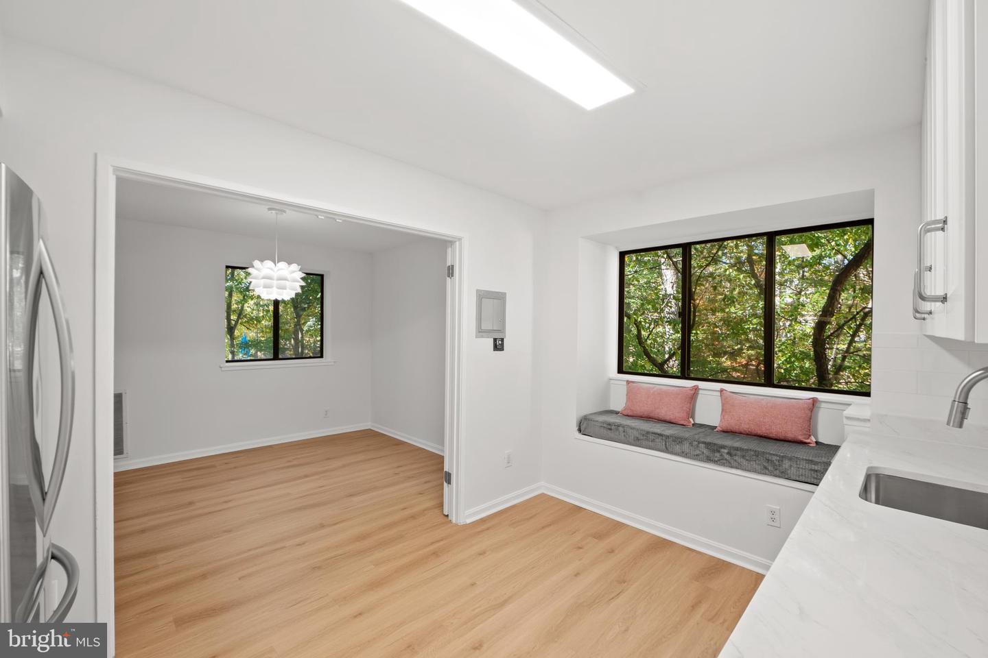 1656 PARKCREST CIR #2D/301, RESTON, Virginia 20190, 1 Bedroom Bedrooms, ,1 BathroomBathrooms,Residential,For sale,1656 PARKCREST CIR #2D/301,VAFX2277096 MLS # VAFX2277096