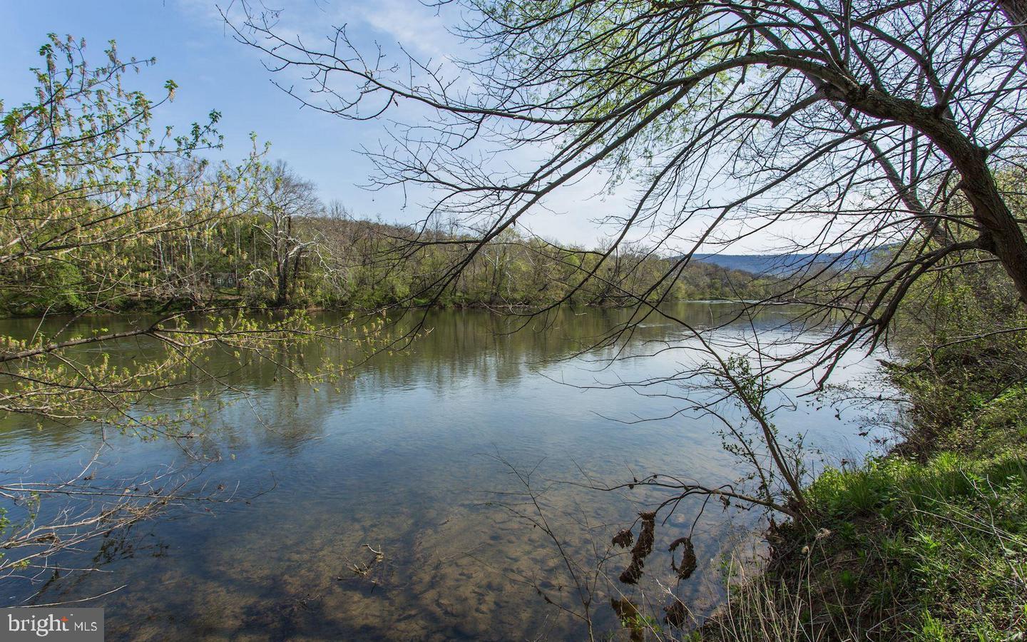 326 THUNDERBIRD RD, BENTONVILLE, Virginia 22610, ,Farm,For sale,326 THUNDERBIRD RD,VAWR2013164 MLS # VAWR2013164