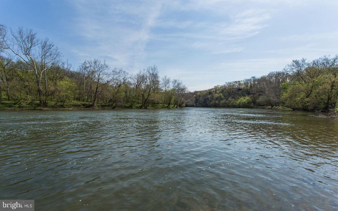 326 THUNDERBIRD RD, BENTONVILLE, Virginia 22610, ,Farm,For sale,326 THUNDERBIRD RD,VAWR2013164 MLS # VAWR2013164