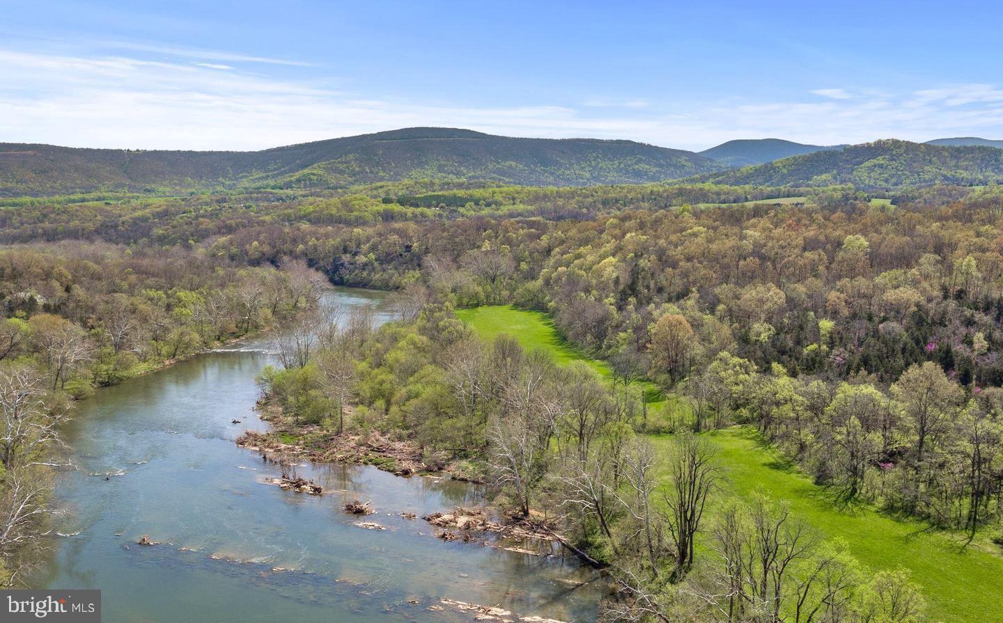 326 THUNDERBIRD RD, BENTONVILLE, Virginia 22610, ,Farm,For sale,326 THUNDERBIRD RD,VAWR2013164 MLS # VAWR2013164